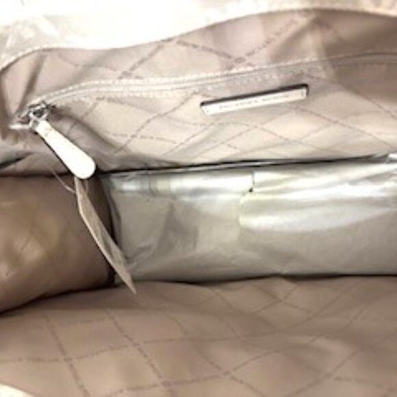 Michael Kors "Gigi" Large Tote in "Natural" NWT - Picture 3 of 11